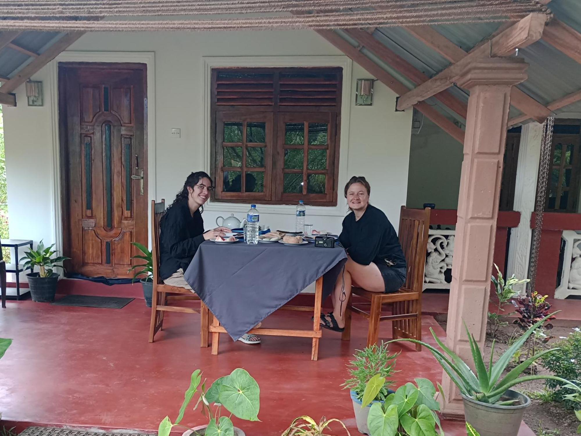 Jungle Eco Lodge & Safari Сигирия Экстерьер фото